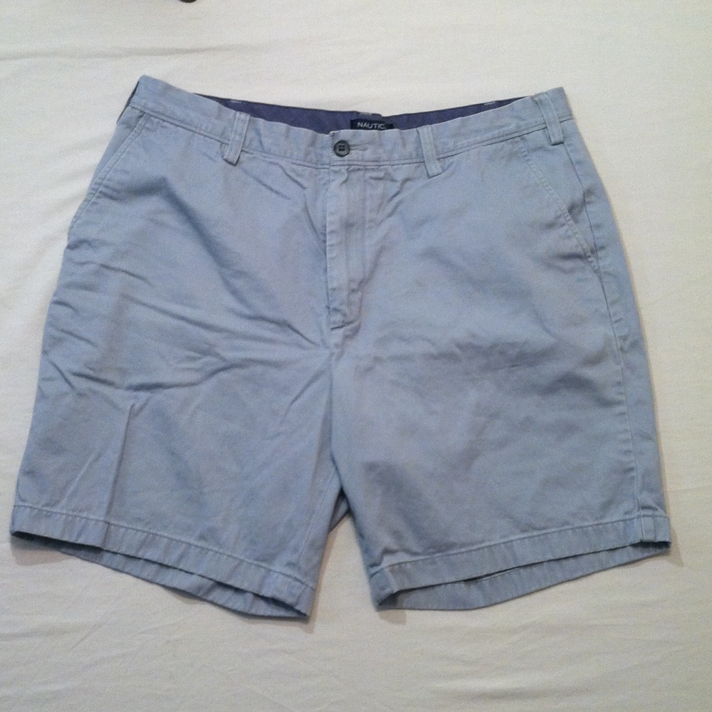 NAUTICA MENS FLAT FRONT BLUE SHORTS